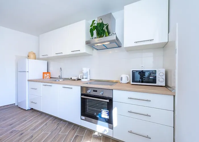 Hillside Paradise Next To Dubrovnik *